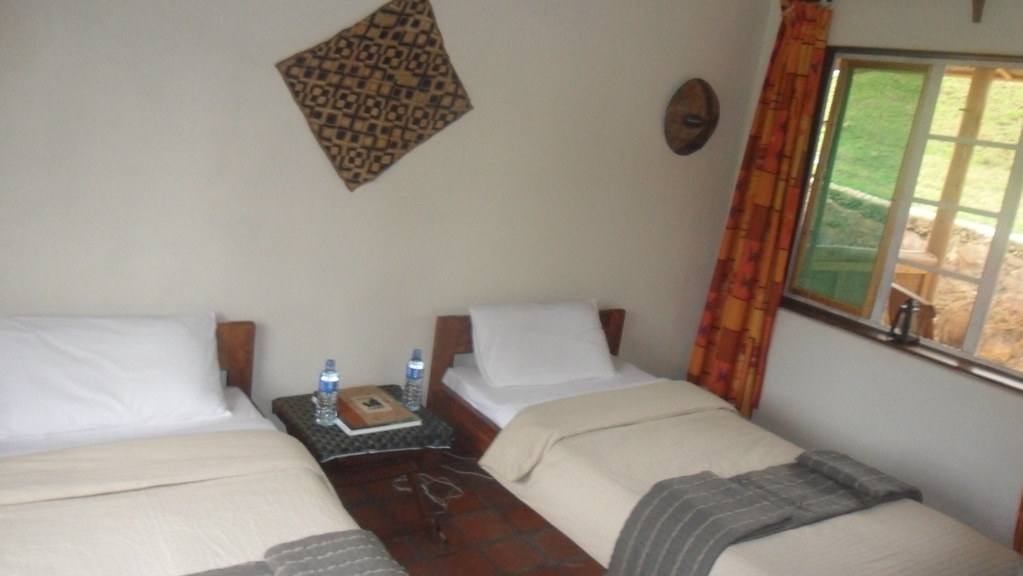 Romantic Safari Experiences for Couples in Uganda