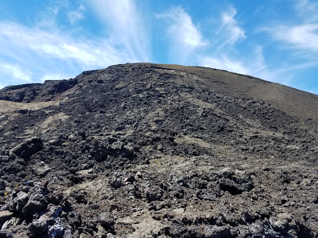 Luxury Safari Lodges Offering Virunga Trekking Packages