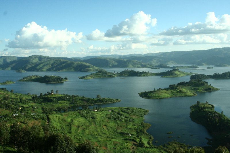 6-Day Volcanoes and Valleys Safari, Rwanda and Uganda