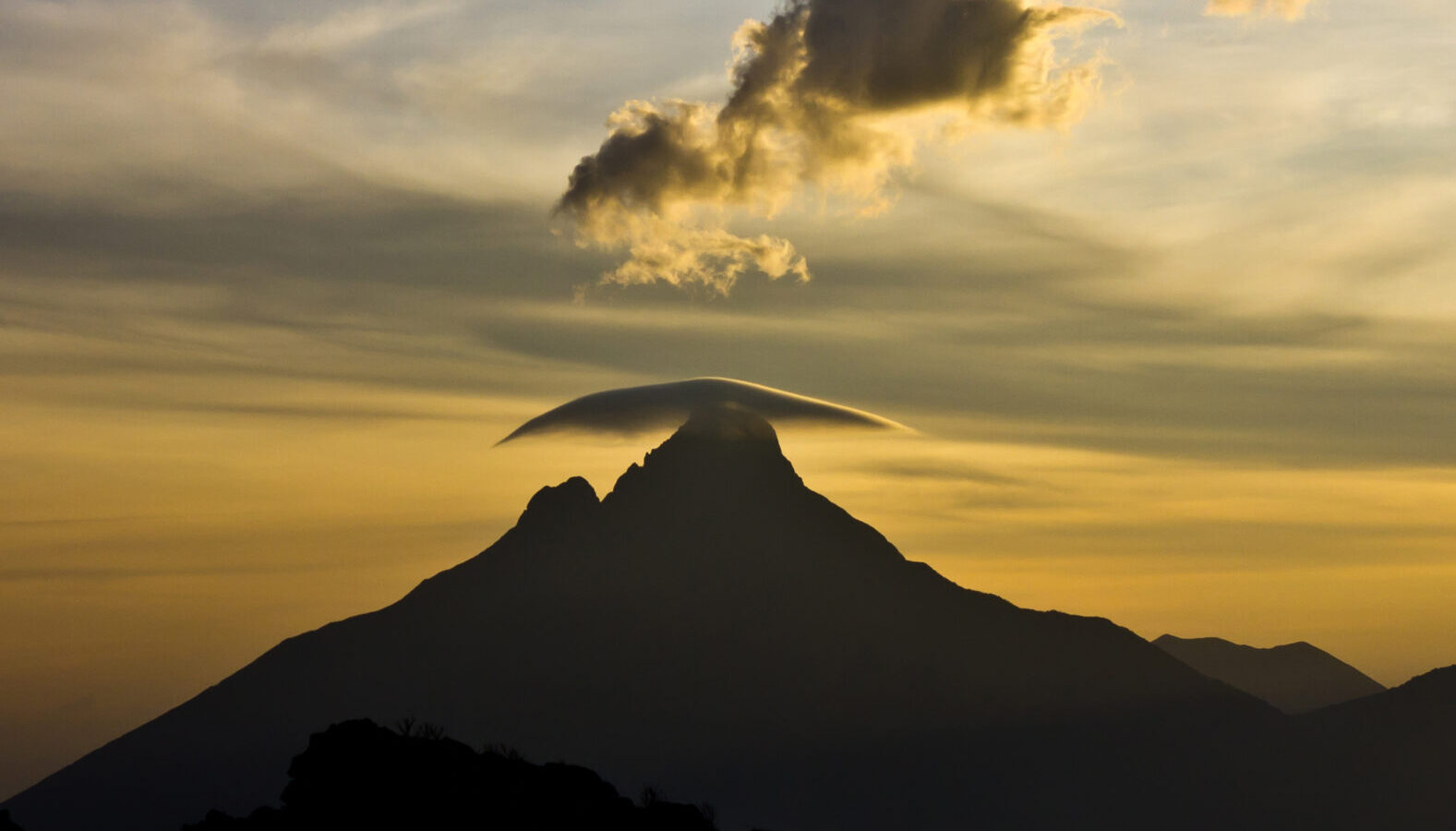 8-Day Kampala to Kigali Primate Safari Package