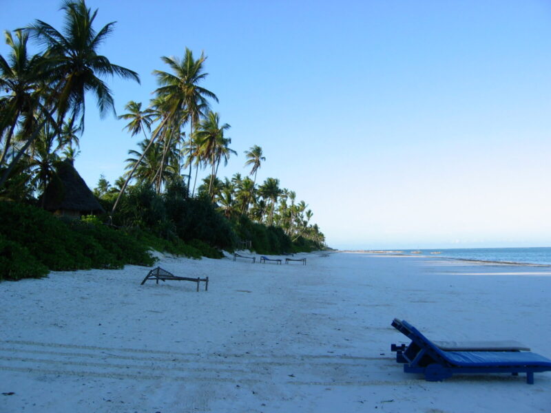 14-Day East Africa Honeymoon Safari and Beach Package
